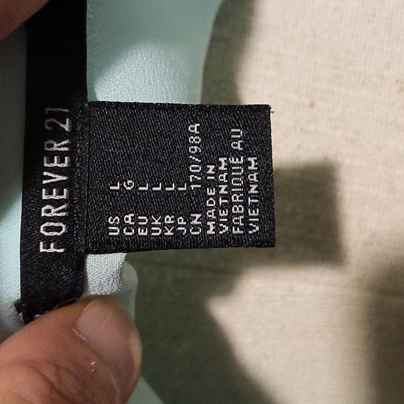 Color bock blouse - Picture 3 of 3